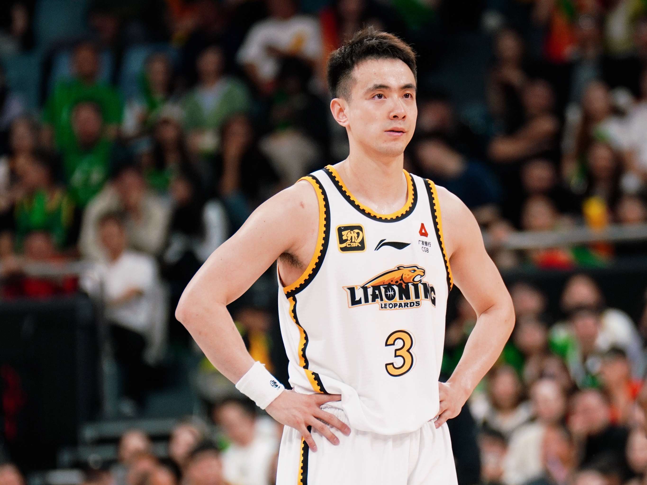 辽宁男篮大比分胜出,稳坐榜首的简单介绍 辽宁男篮大比分胜出,稳坐榜首的简单介绍