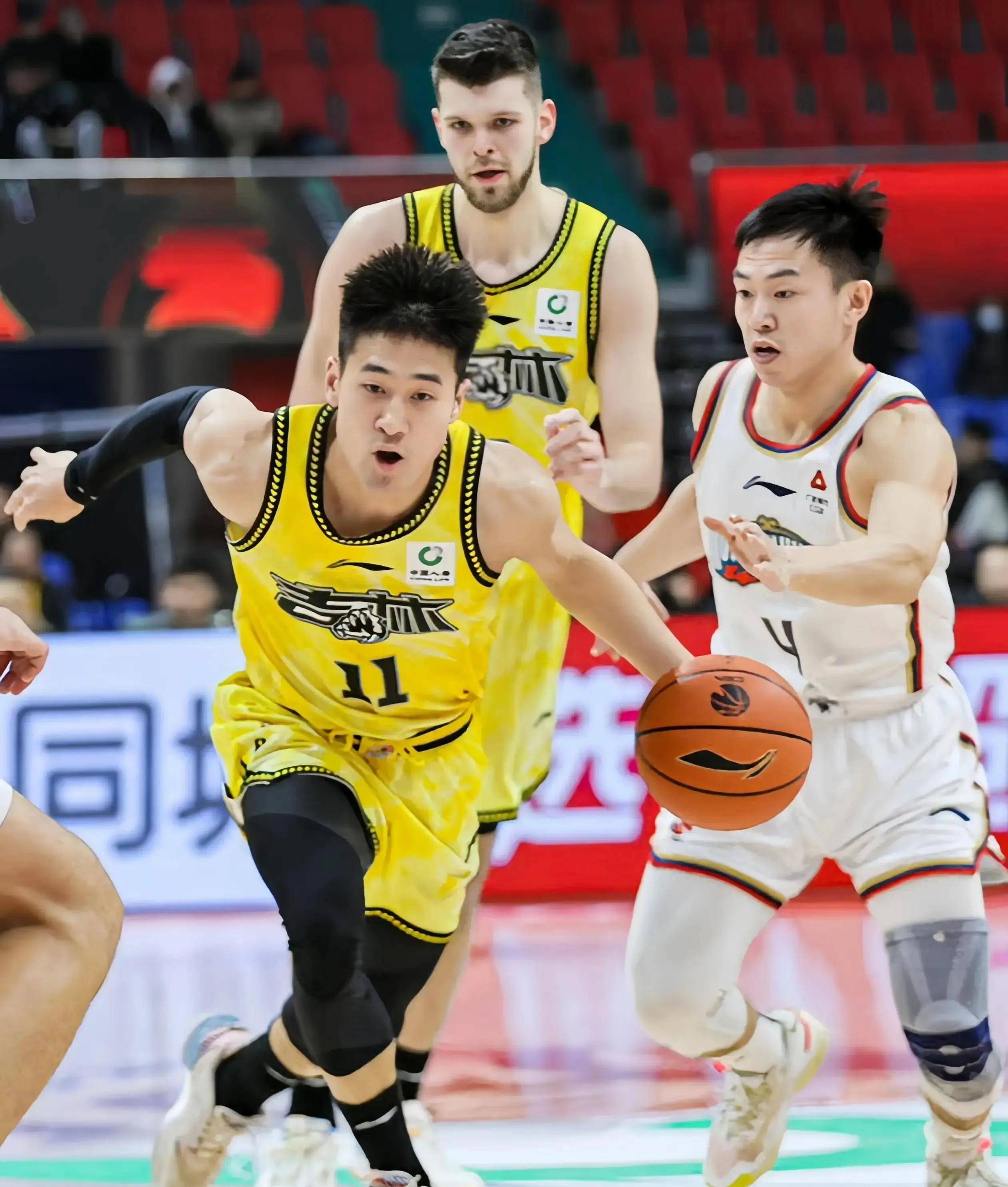 辽宁男篮大比分胜出,稳坐榜首的简单介绍 辽宁男篮大比分胜出,稳坐榜首的简单介绍