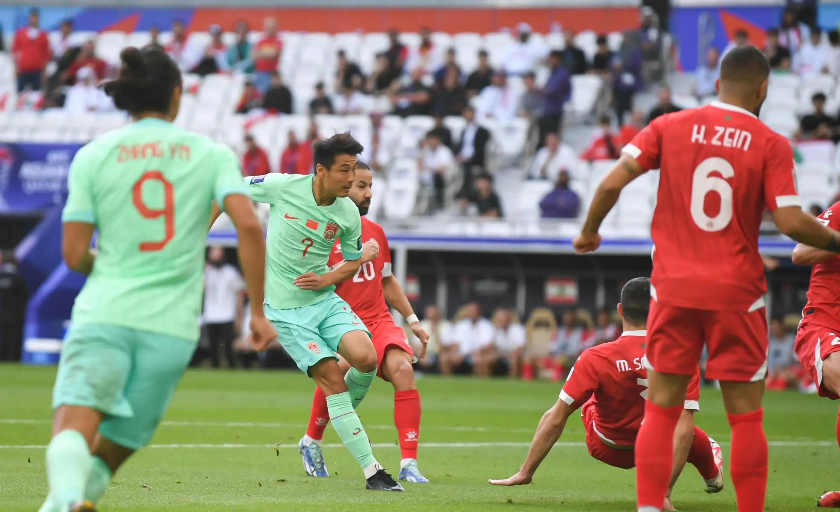 亚洲足球锦标赛精彩继续,斗志昂扬的简单介绍 亚洲足球锦标赛精彩继续,斗志昂扬的简单介绍