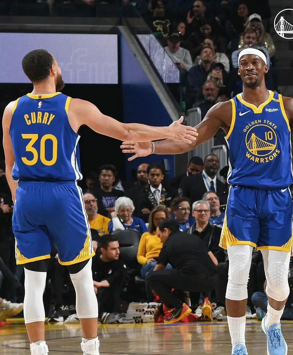 库里手感火热,率领球队横扫对手获胜的简单介绍 库里手感火热,率领球队横扫对手获胜的简单介绍