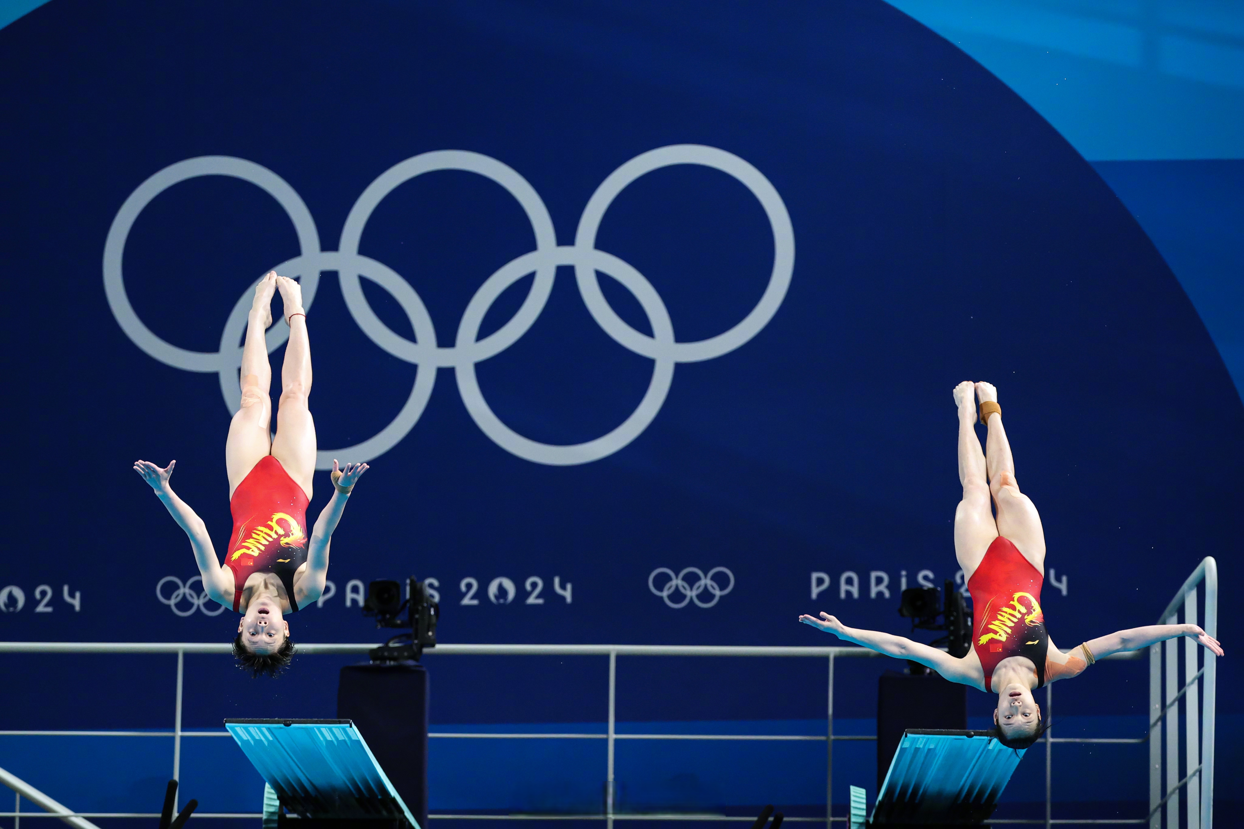 关于跳水混合三米板颁奖典礼精彩的信息