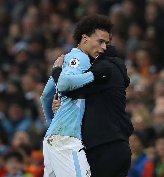 关于莱比锡红牛险胜西班牙，萨内刷新纪录的信息